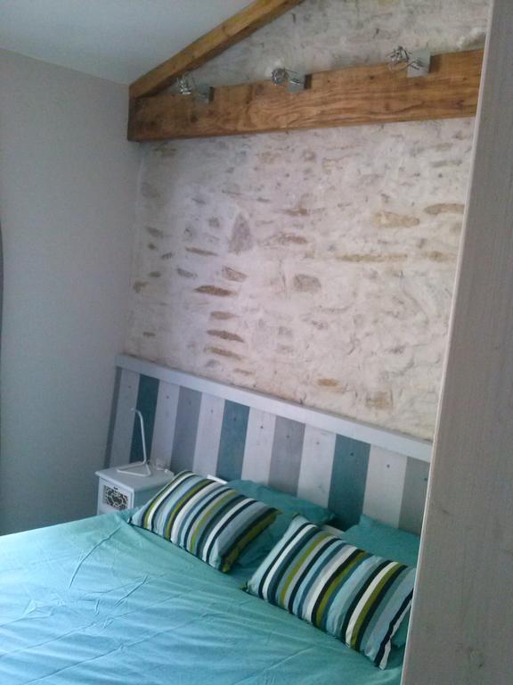 Chambre D'Hotes Le Massanous Laure-Minervois Room photo